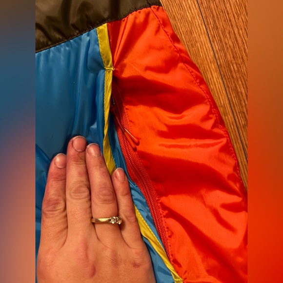 Catopaxi Colorblock Hooded Vest - Picture 5 of 9